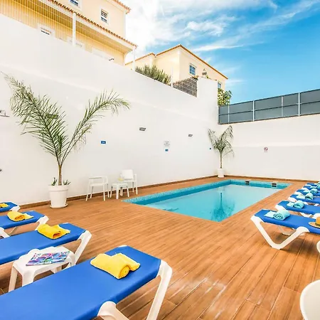 Aventura Villa